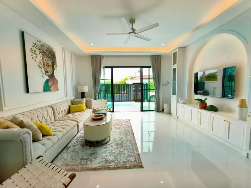  4 bed House for rent  in Sattahip at Garden Hill Garden Hill and has the following facilities: Swimming pool, Gym, Security and Car park.