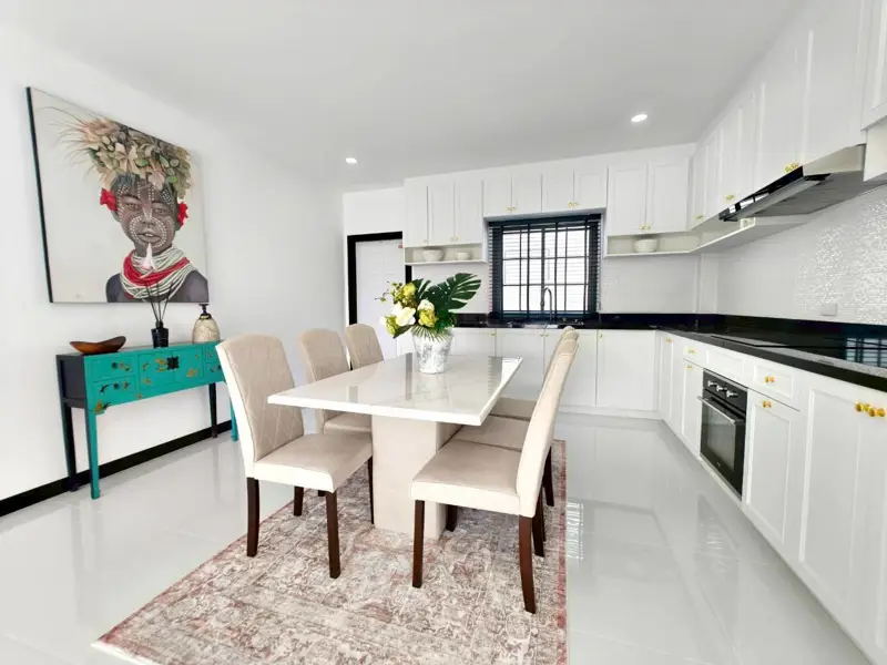  4 bed House for rent  in Sattahip at Garden Hill Garden Hill and has the following facilities: Swimming pool, Gym, Security and Car park.