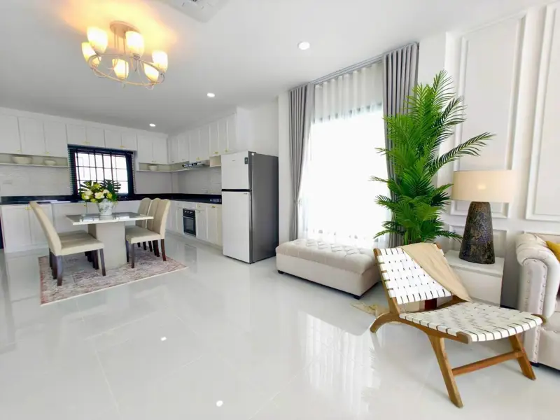  4 bed House for rent  in Sattahip at Garden Hill Garden Hill and has the following facilities: Swimming pool, Gym, Security and Car park.