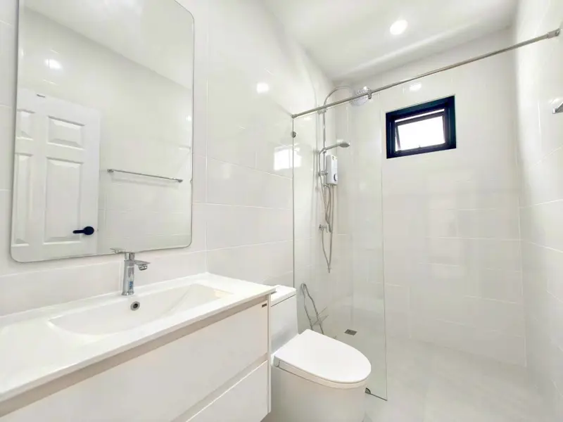  4 bed House for rent  in Sattahip at Garden Hill Garden Hill and has the following facilities: Swimming pool, Gym, Security and Car park.