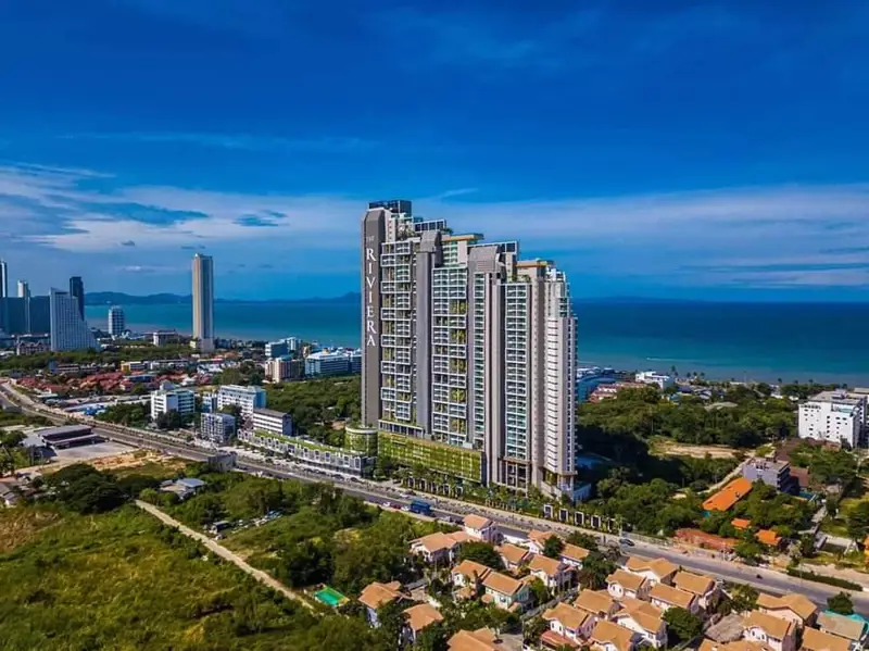 The Riviera Jomtien for sale is designed with amenities such as 24 hr security, cctv, car park, playground, garden, swimming pool and fitness 