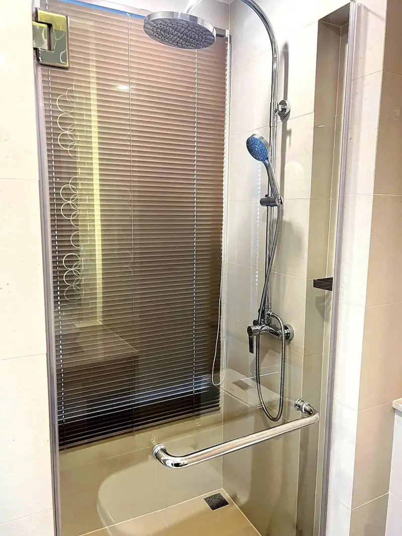 The Riviera Jomtien for sale is designed with amenities such as 24 hr security, cctv, car park, playground, garden, swimming pool and fitness 