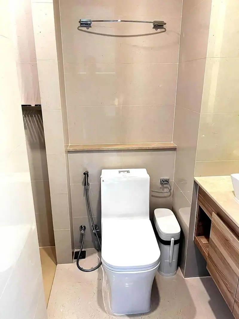 The Riviera Jomtien for sale is designed with amenities such as 24 hr security, cctv, car park, playground, garden, swimming pool and fitness 