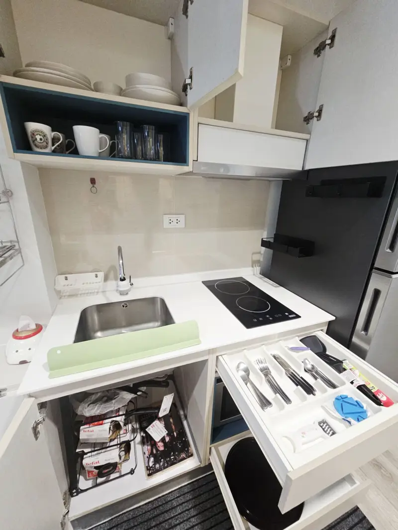 CENTRIC SEA Condominium B-tower 26th Floor kitchen