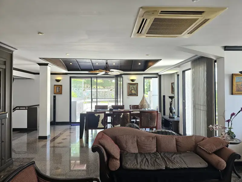 3 bed Duplex sea view beach side condo for sale in central Pattaya