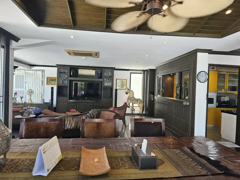 3 bed Duplex sea view beach side condo for sale in central Pattaya