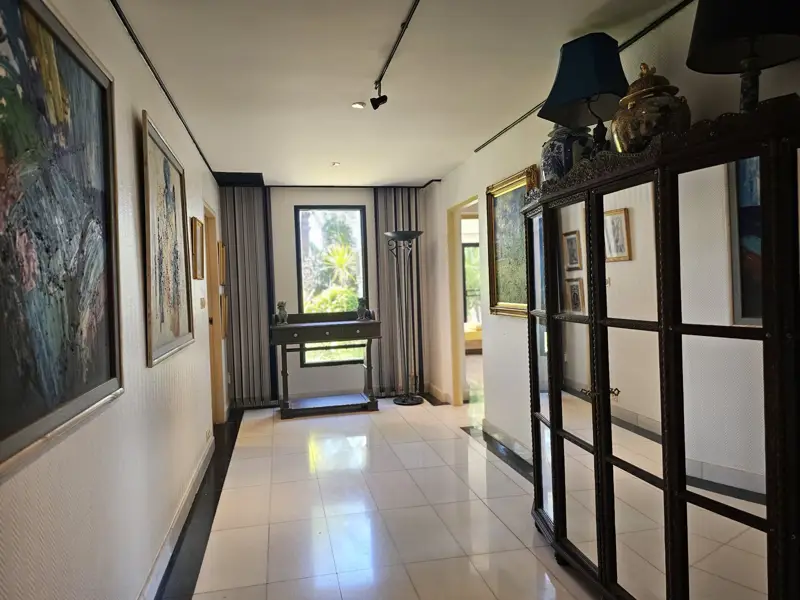 3 bed Duplex sea view beach side condo for sale in central Pattaya