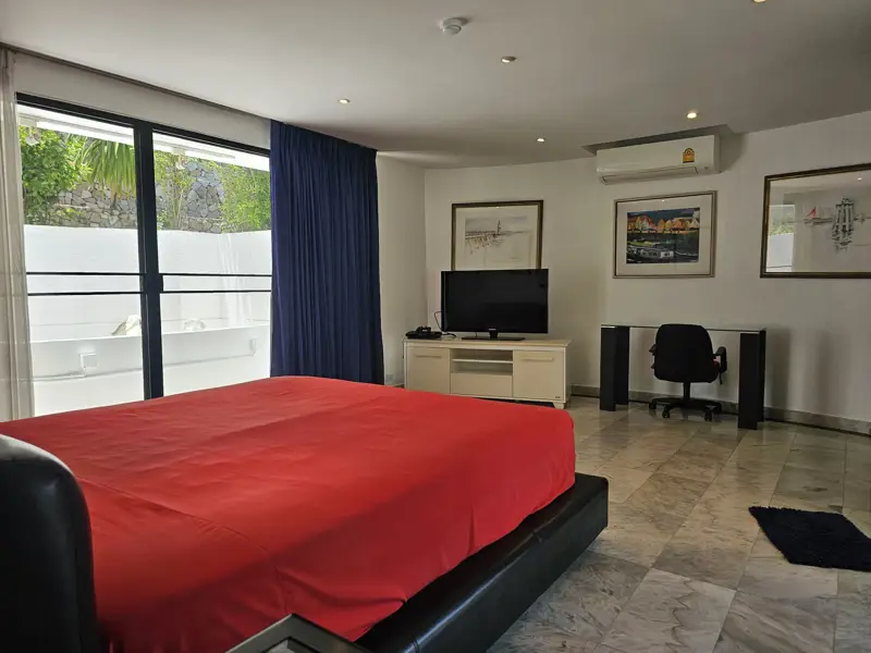 3 bed Duplex sea view beach side condo for sale in central Pattaya