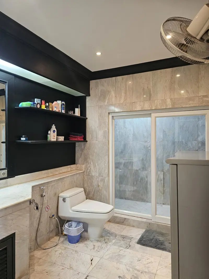 3 bed Duplex sea view beach side condo for sale in central Pattaya