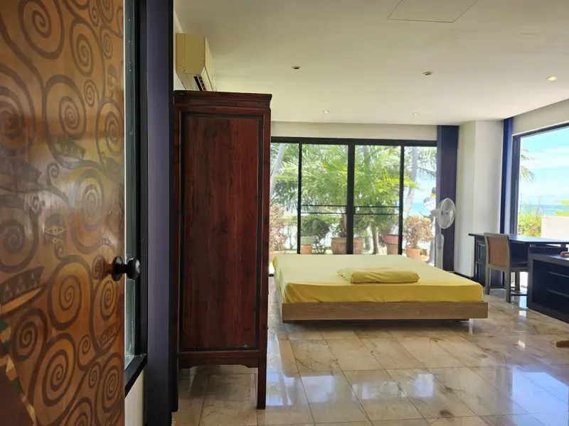 3 bed Duplex sea view beach side condo for sale in central Pattaya