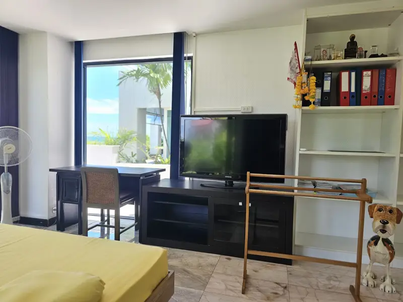 3 bed Duplex sea view beach side condo for sale in central Pattaya