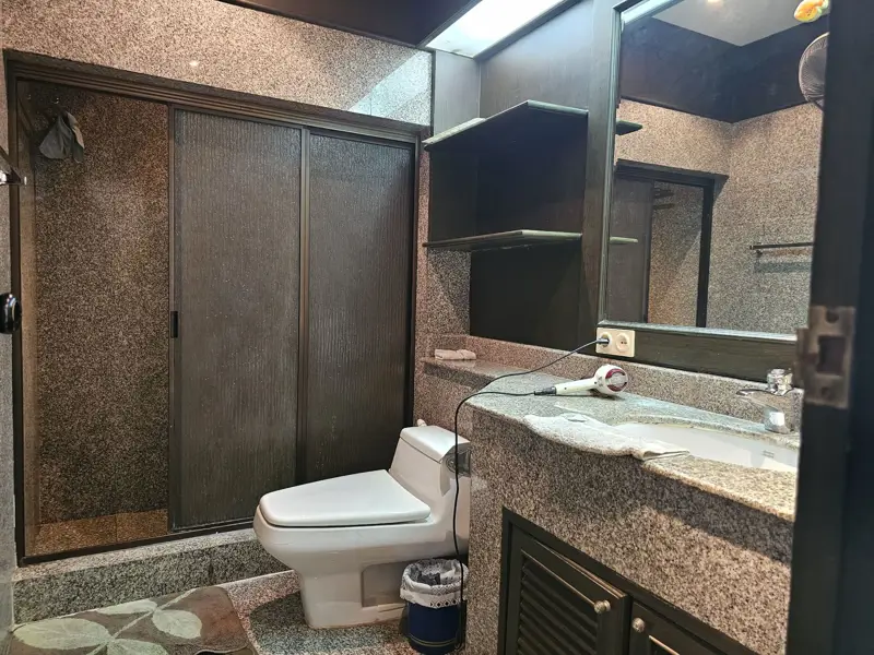 3 bed Duplex sea view beach side condo for sale in central Pattaya