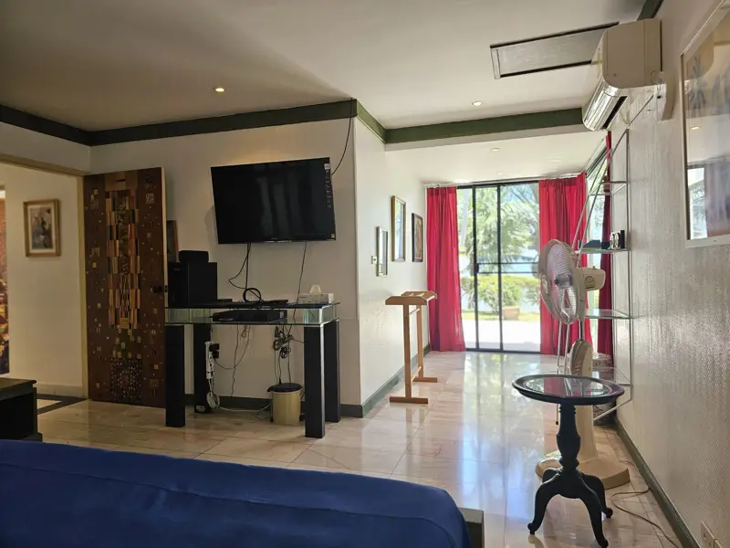 3 bed Duplex sea view beach side condo for sale in central Pattaya