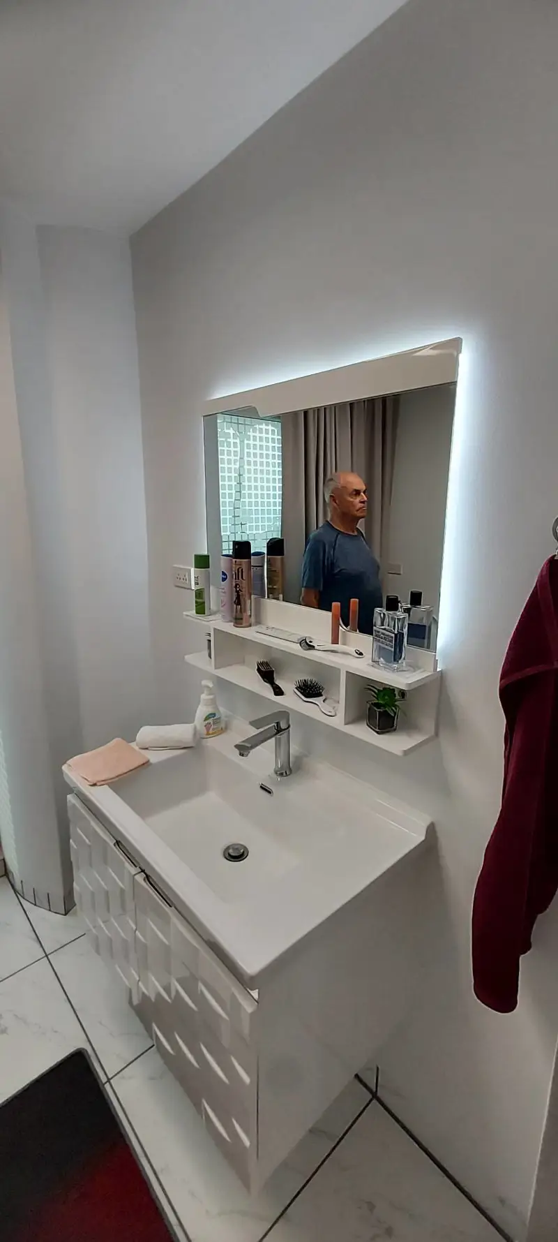 Silver Beach Penthouse 5 Bedroom for sale  5 bathrooms,   European Kitchen,   fully furnished,  panoramic sea view,  Wongamat Beach. 24 hours security, large communal swimming pool