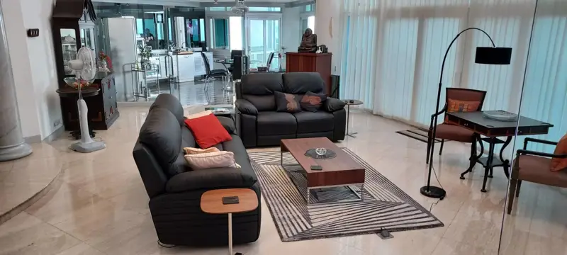 Silver Beach Penthouse 5 Bedroom for sale  5 bathrooms,   European Kitchen,   fully furnished,  panoramic sea view,  Wongamat Beach. 24 hours security, large communal swimming pool