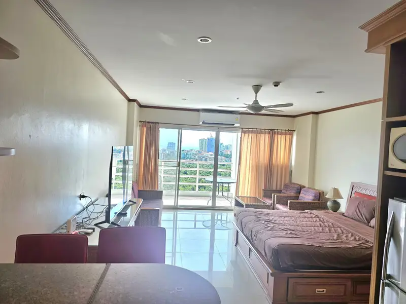 View Talay Pattaya Studio condo for  rent living room