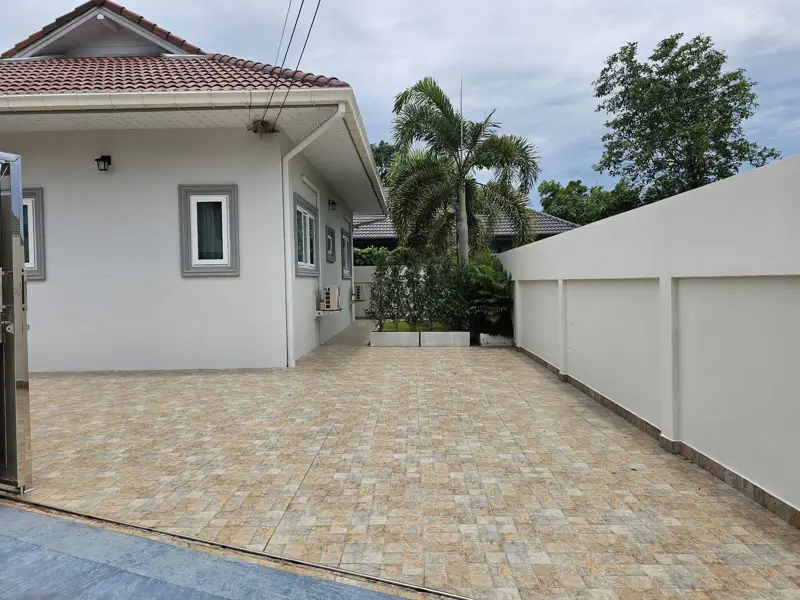 For Rent In Huay Yai 3 bedrooms  2 bathrooms  1 Office 