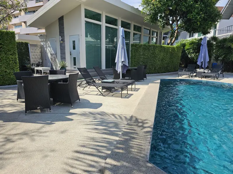 2 bed house for rent or sale in Chateau Dale Nong Prue Swimming pool, Security and Car park.