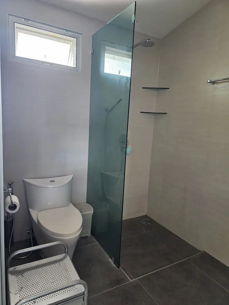 2 bed house for rent or sale in Chateau Dale Nong Prue Swimming pool, Security and Car park.