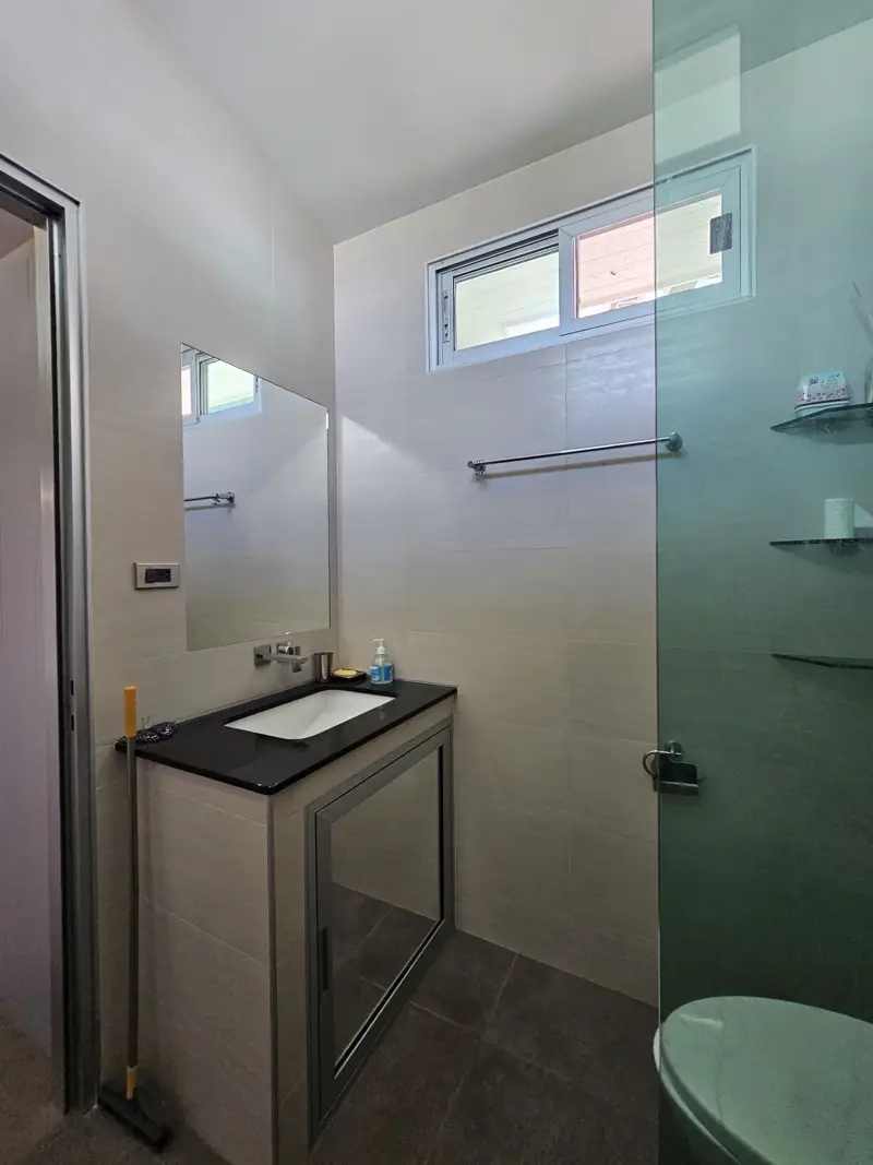 2 bed house for rent or sale in Chateau Dale Nong Prue Swimming pool, Security and Car park.