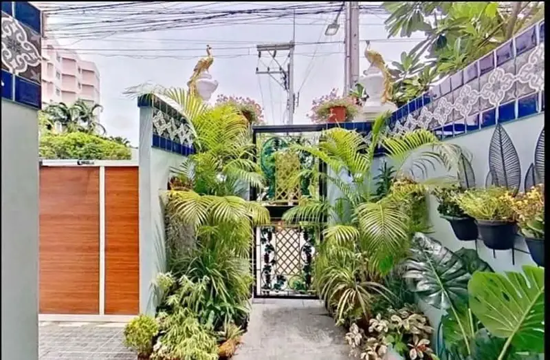 Luxury 4-Bedroom Designer Townhouse on Pratumnak Hill — just 600 meters from the beach 4 Bedrooms 4.5 Bathrooms  380 m² living space  