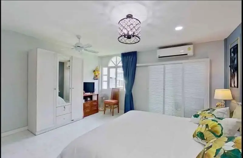 Luxury 4-Bedroom Designer Townhouse on Pratumnak Hill — just 600 meters from the beach 4 Bedrooms 4.5 Bathrooms  380 m² living space  