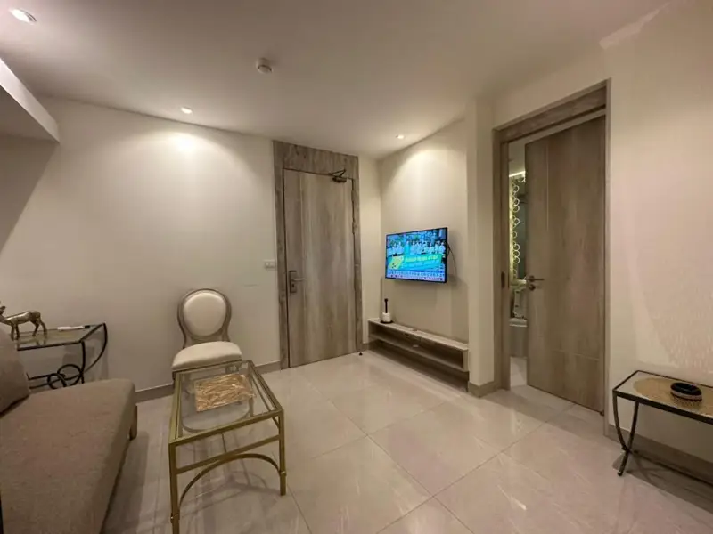 1 bed condo for sale near Jomtien Beach with Amenities  Communal Gym Communal Pool Tennis Court