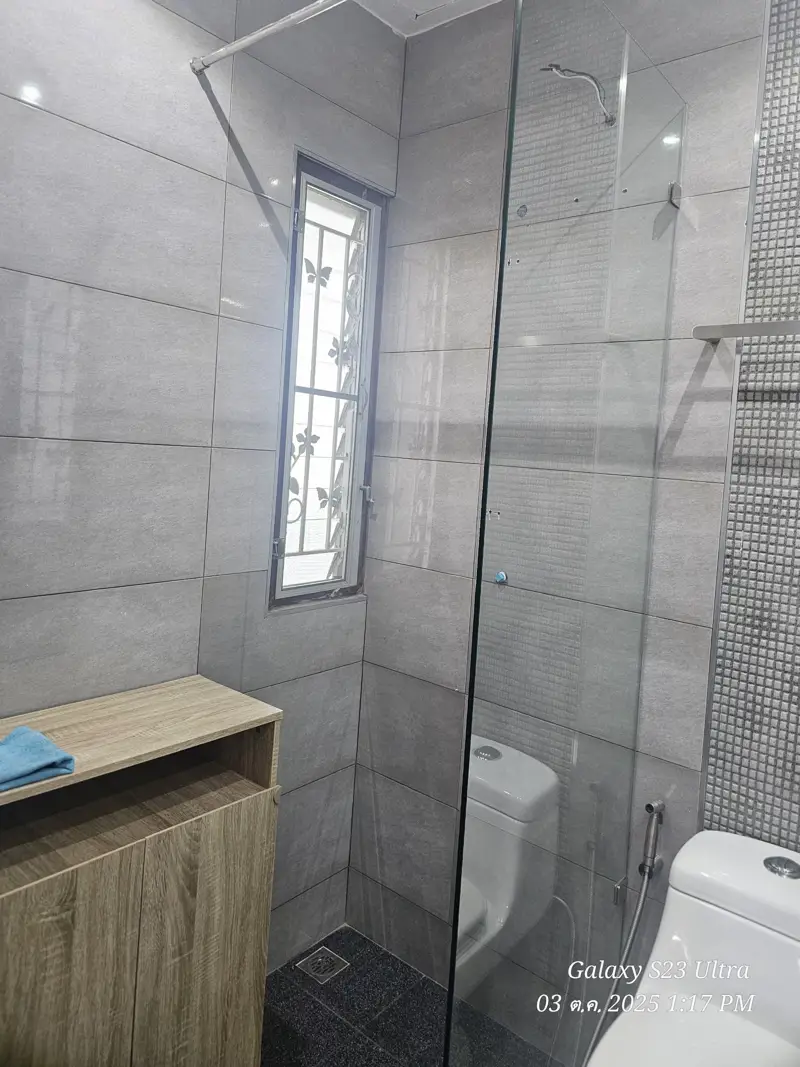 2 bed condo near Jomtien Beach with 3 swimming pools, 2 tennis courts, 2 sauna rooms, a fitness center, a playground, restaurants, and laundry service.