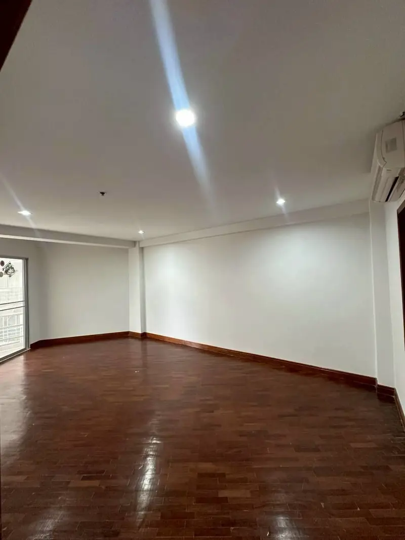  2 bed condo Jomtien stunning sea views 10th-floor corner unit fresh breeze sweeping views.  2 large units combined, 67 sq m.