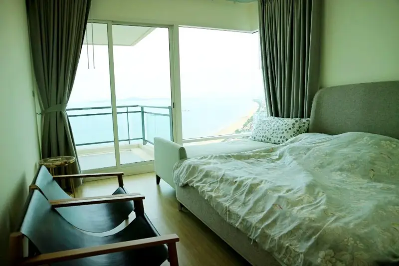 2 bed Condo for rent  Swimming pool, Gym, Security, Car park, Garden, Sauna, Children's area, Concierge, Library and Grill.