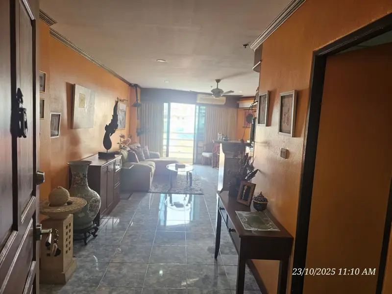 View Talay 2 1 bed condo for rent  550 meters close to Jomtien Beach overlooking a 180-degree sea view. Many shopping centers, Thai and international restaurants