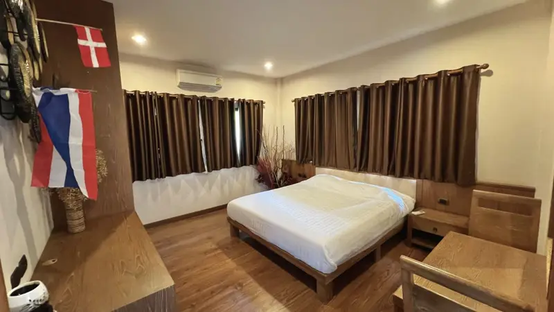 •Luxurious 3 Bedroom, 2 Bathroom Villa pattaya for sale  Conveniently located with easy access to the highway to Bangkok and •Ocean Marina