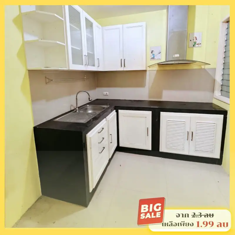 3 bed townhouse Kao Talo Pattaya Only 1.99 million baht In a safe project  24-hour security, swimming pool, public park