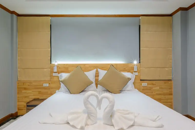 Pool Villa Jomtien for rent Deposit 2 month Advance 1 month  5 Bedroom  4 Bathroom  5 minute to Sukhumvit and 5 minute to the beach