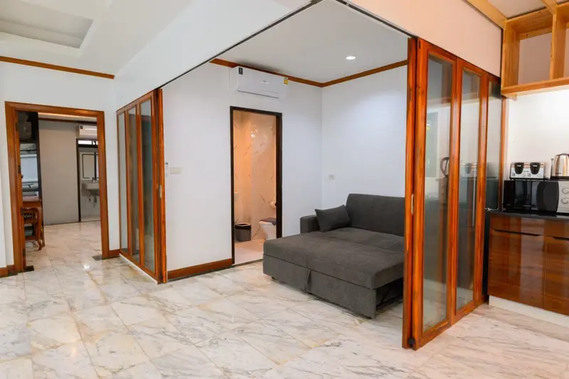 Pool Villa Jomtien for rent Deposit 2 month Advance 1 month  5 Bedroom  4 Bathroom  5 minute to Sukhumvit and 5 minute to the beach