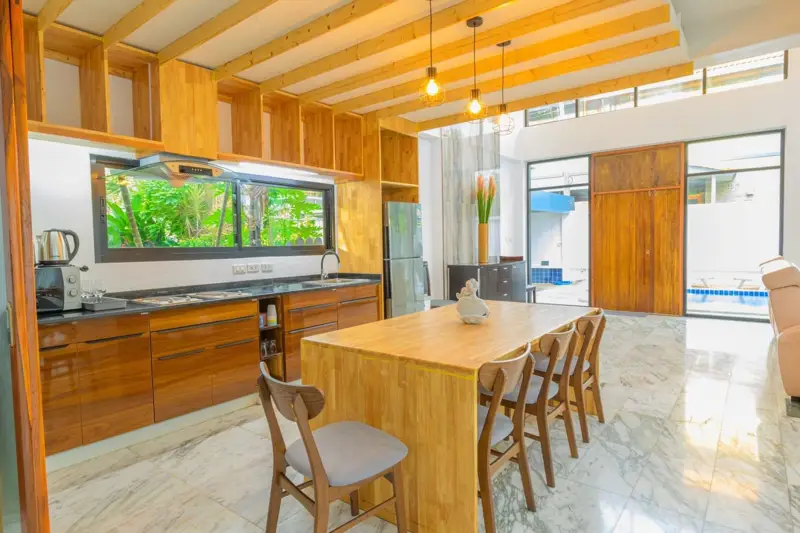 Pool Villa Jomtien for rent Deposit 2 month Advance 1 month  5 Bedroom  4 Bathroom  5 minute to Sukhumvit and 5 minute to the beach