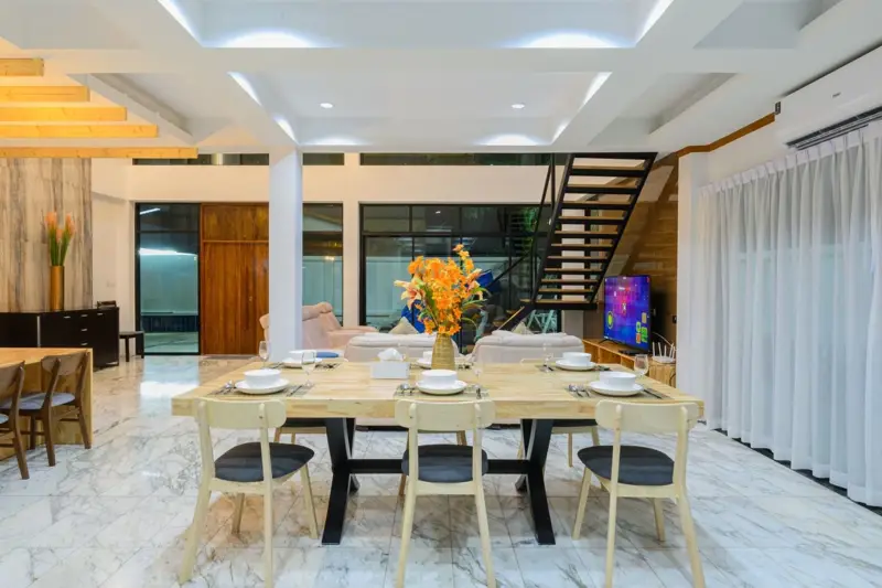 Pool Villa Jomtien for rent Deposit 2 month Advance 1 month  5 Bedroom  4 Bathroom  5 minute to Sukhumvit and 5 minute to the beach