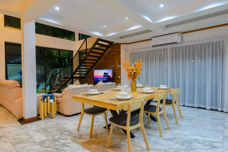 Pool Villa Jomtien for rent Deposit 2 month Advance 1 month  5 Bedroom  4 Bathroom  5 minute to Sukhumvit and 5 minute to the beach