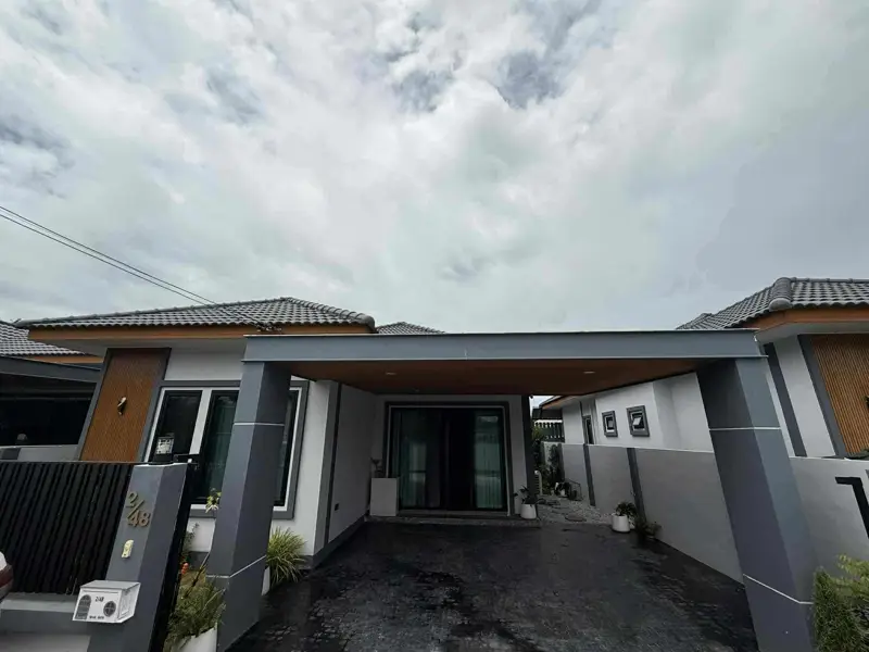  Huay Yai House for rent  3 bedrooms 3 bathrooms Kitchen Living room Parking for 2 cars