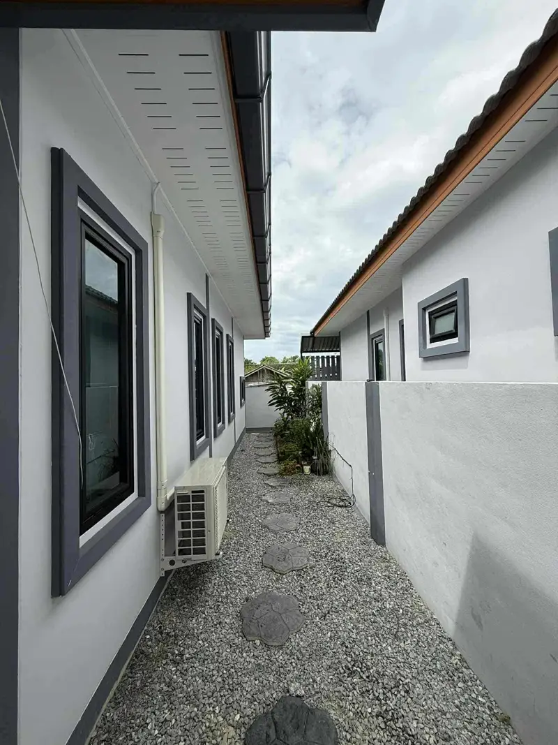  Huay Yai House for rent  3 bedrooms 3 bathrooms Kitchen Living room Parking for 2 cars