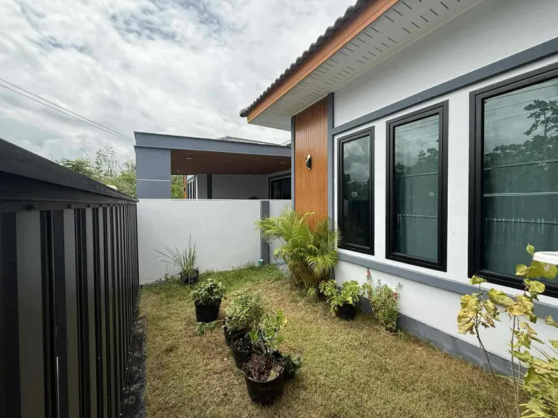  Huay Yai House for rent  3 bedrooms 3 bathrooms Kitchen Living room Parking for 2 cars