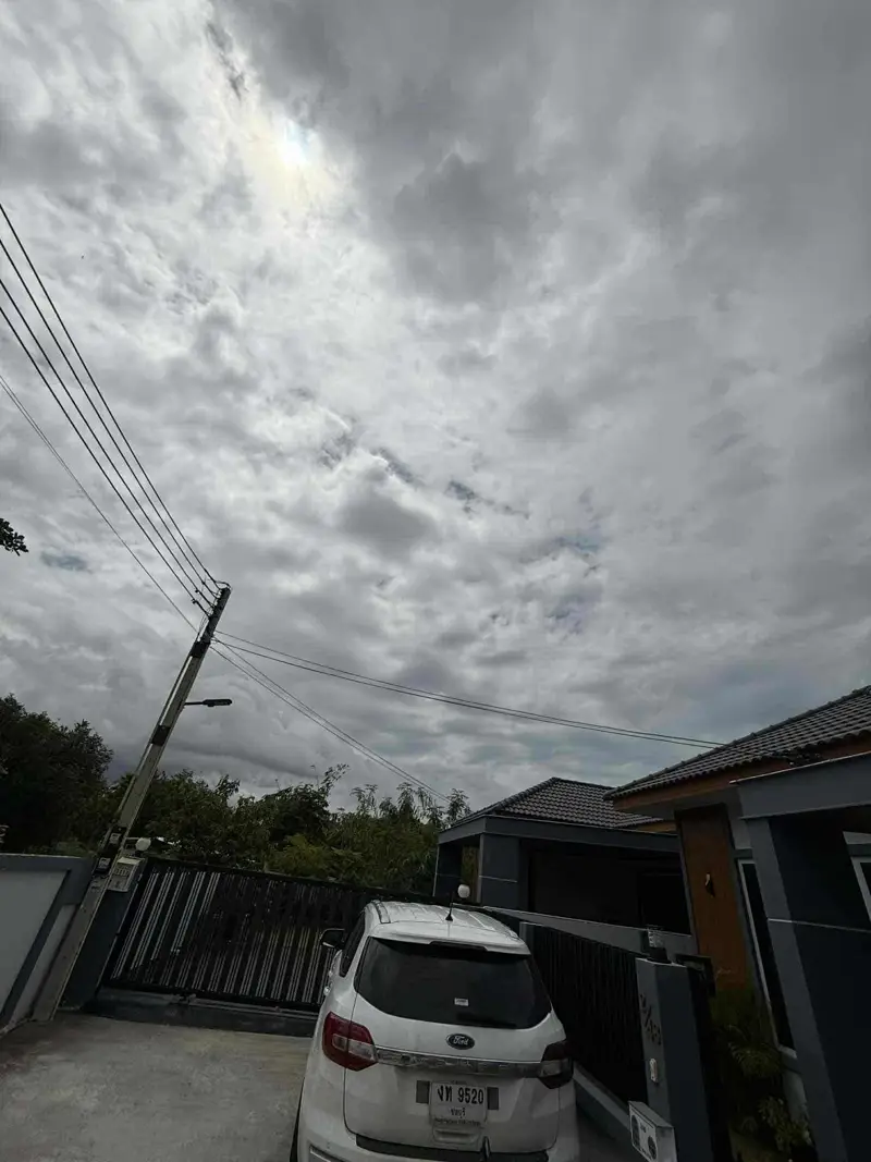  Huay Yai House for rent  3 bedrooms 3 bathrooms Kitchen Living room Parking for 2 cars