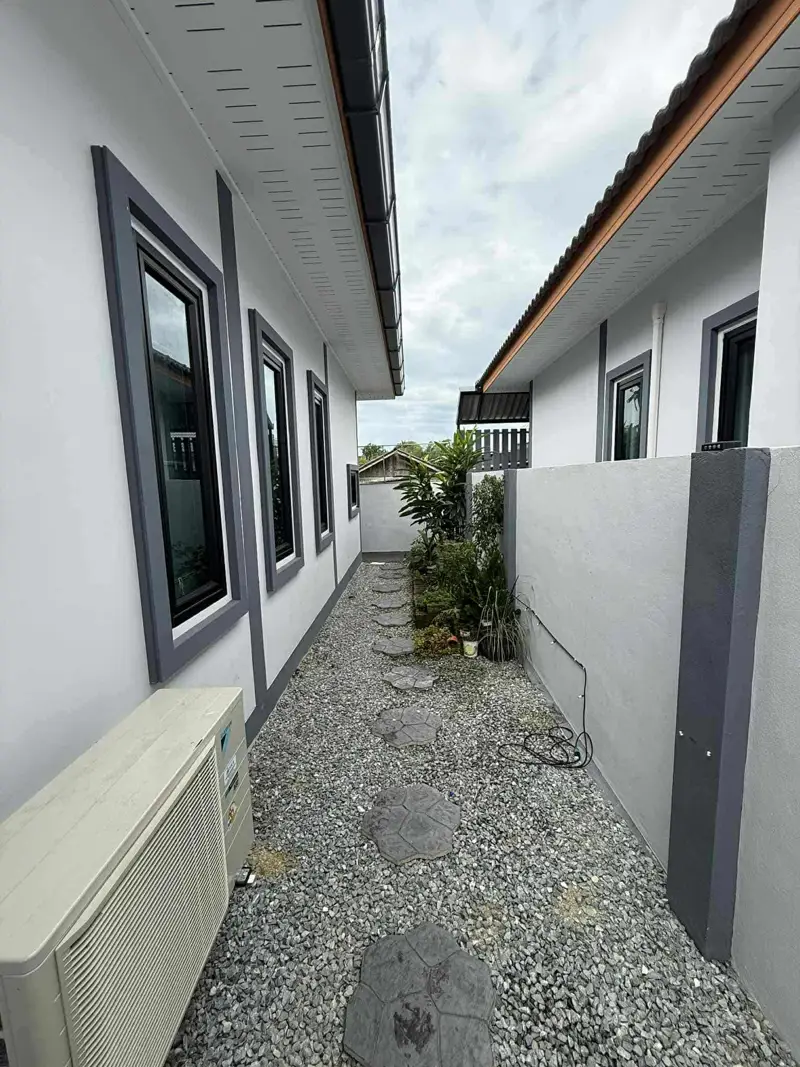  Huay Yai House for rent  3 bedrooms 3 bathrooms Kitchen Living room Parking for 2 cars