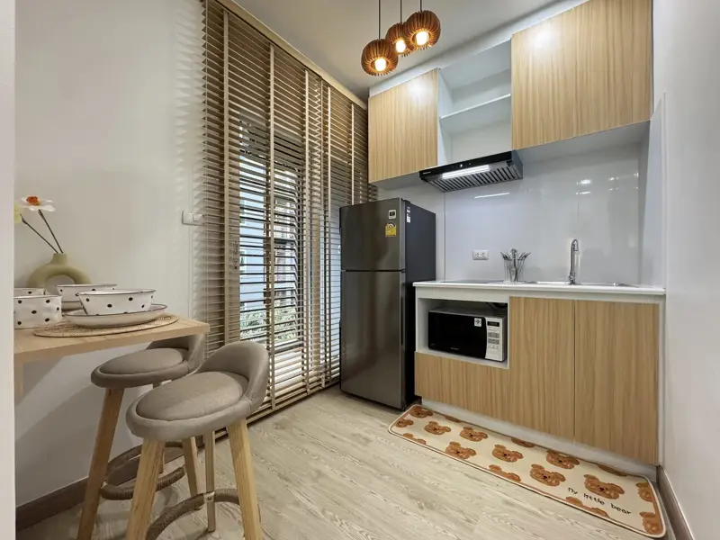 Studio Condo for sale at The Trust Central Pattaya  resort-type condominium, modern interior decor. It has a magnificent and numerous facilities, such as a communal pool, communal gym, car parking, and 24-hour security. 