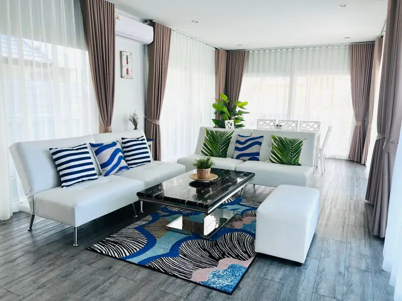 3 bed Pool Villa SeaBreeze Villa Pattaya - Ready for Sale!  Beachfront Village – Sukhumvit Road Pattaya   Fully renovated pool villa, fully furnished and move-in ready!