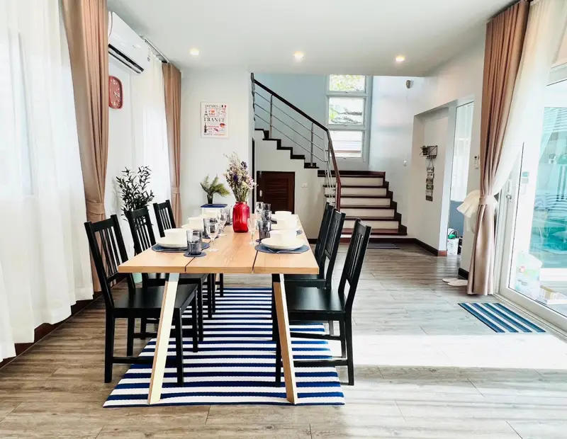 3 bed Pool Villa SeaBreeze Villa Pattaya - Ready for Sale!  Beachfront Village – Sukhumvit Road Pattaya   Fully renovated pool villa, fully furnished and move-in ready!