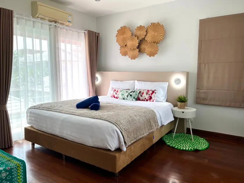 3 bed Pool Villa SeaBreeze Villa Pattaya - Ready for Sale!  Beachfront Village – Sukhumvit Road Pattaya   Fully renovated pool villa, fully furnished and move-in ready!