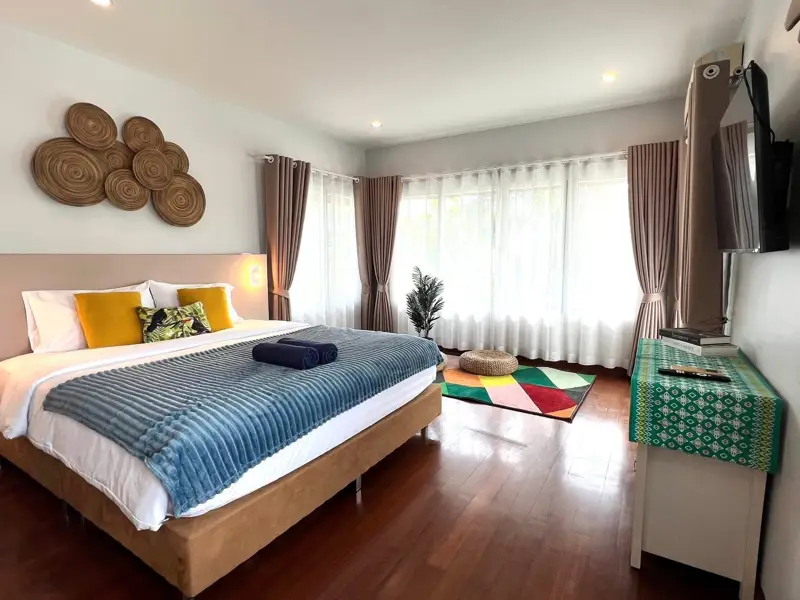 3 bed Pool Villa SeaBreeze Villa Pattaya - Ready for Sale!  Beachfront Village – Sukhumvit Road Pattaya   Fully renovated pool villa, fully furnished and move-in ready!