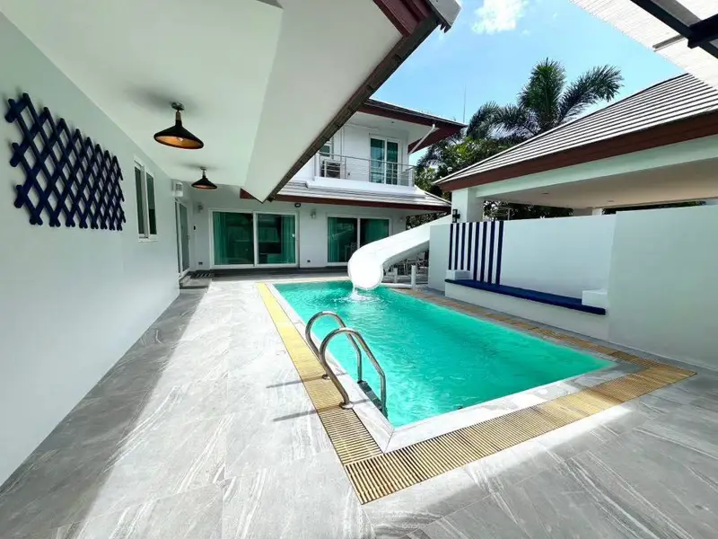 Seabreeze Pool Villa 32 Pattaya 3 Bedroom for sale
