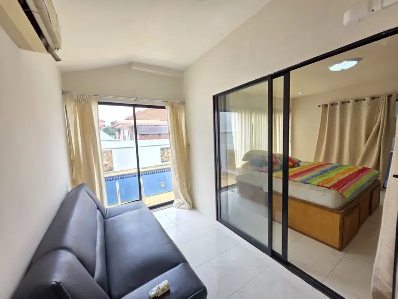 Pattaya House for sale Land area: 228 square meters 3 bedrooms, 2 bathrooms  Swimming pool
